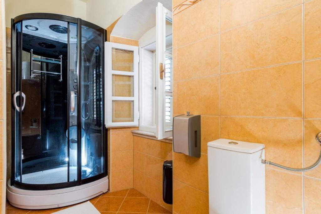 Rooms Miron - Adults Only Sumartin Bilik gambar