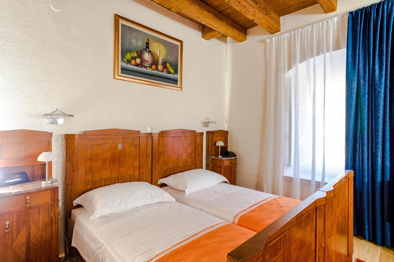 Rooms Miron - Adults Only Sumartin Bilik gambar